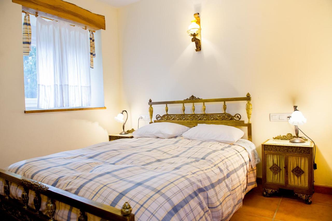 Hostal Conjunto Entre Acebos Sotillo de Sanabria Exterior foto
