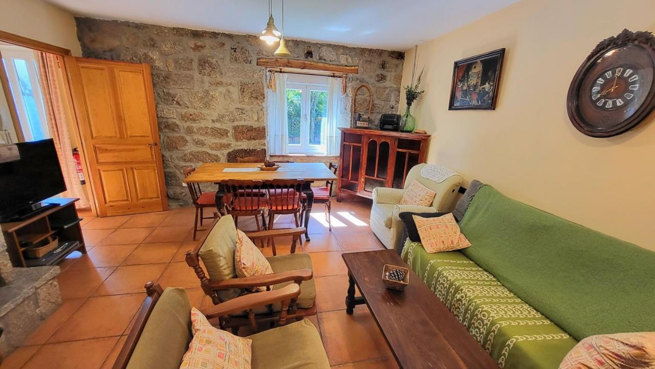 Hostal Conjunto Entre Acebos Sotillo de Sanabria Exterior foto