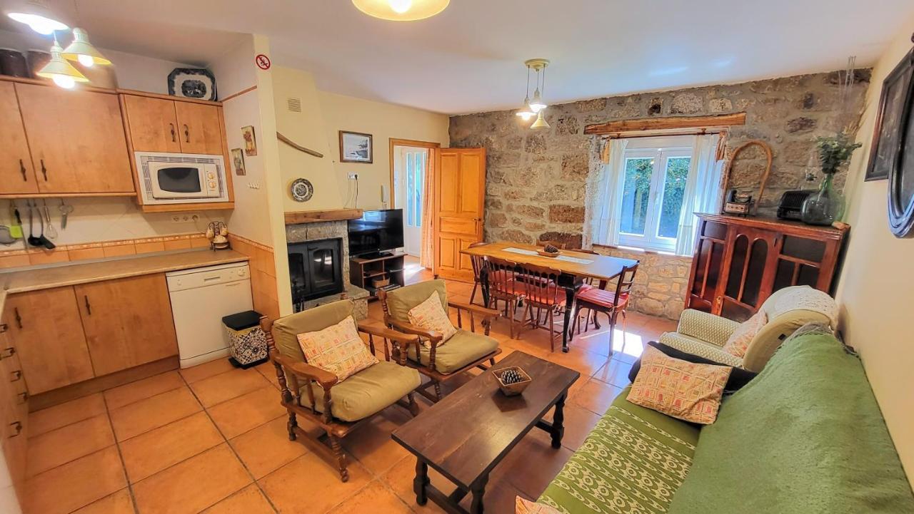 Hostal Conjunto Entre Acebos Sotillo de Sanabria Exterior foto