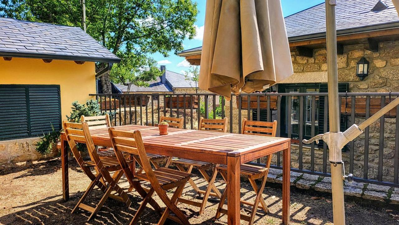 Hostal Conjunto Entre Acebos Sotillo de Sanabria Exterior foto