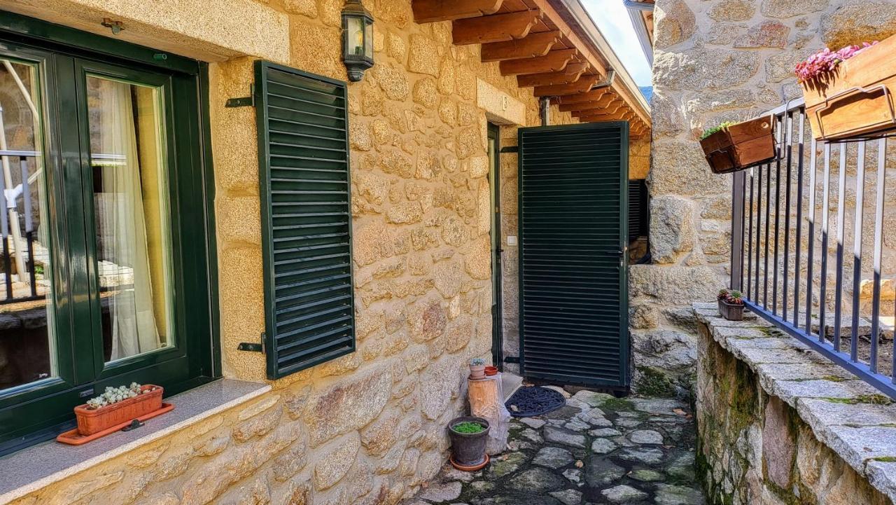 Hostal Conjunto Entre Acebos Sotillo de Sanabria Exterior foto
